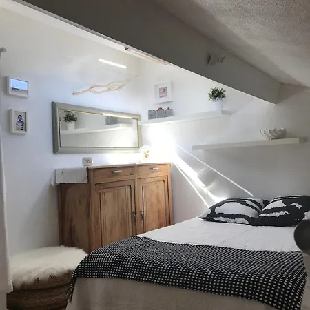 Nyaraló Duplex-style Playhouse *