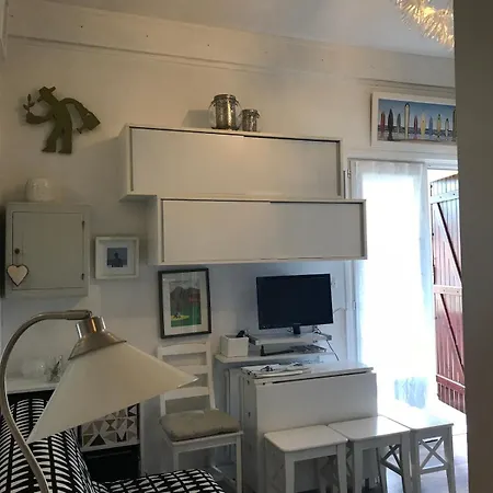 Duplex-style Playhouse Lacanau